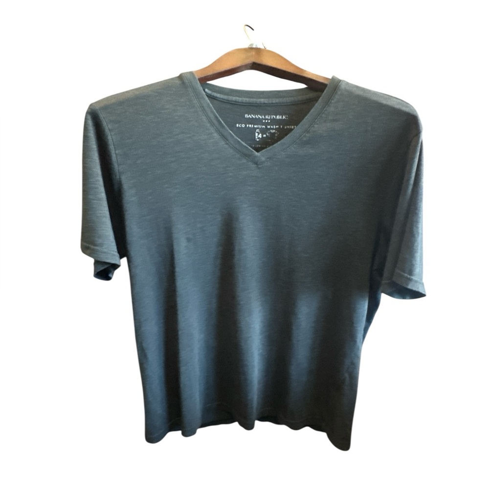 Banana Republic Women’s Large V-Neck Tee in Dark Gray Casual Every Day T-Shirt